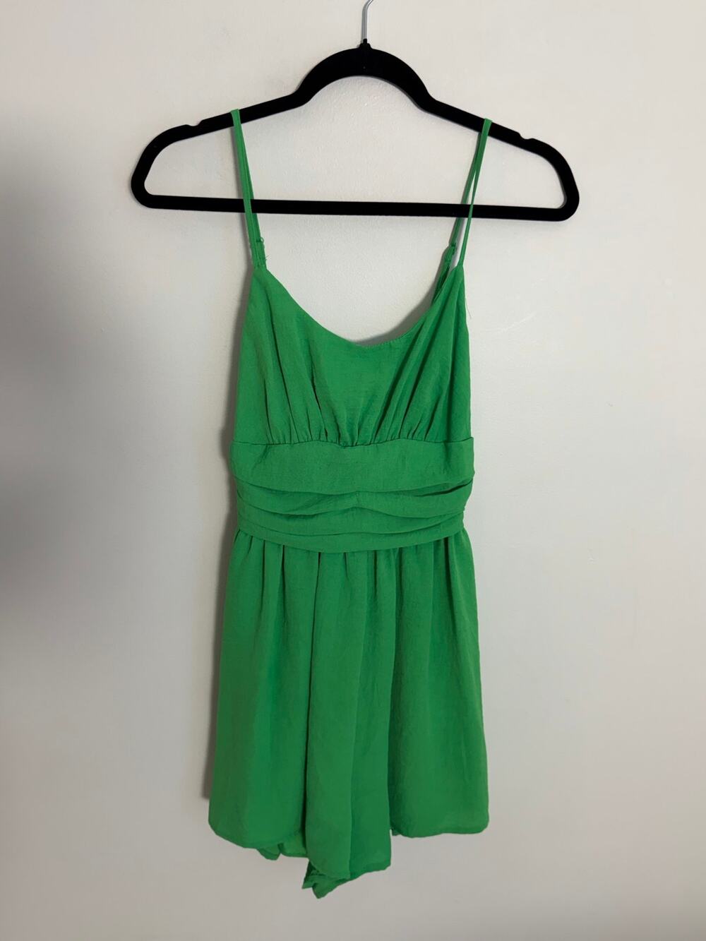 Do+Be Green Tie Back Romper size small